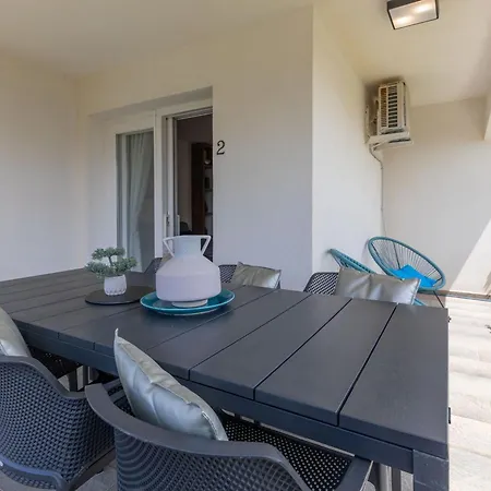 Suva Punta, No 2 Апартаменты Вир
