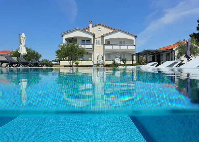 Suva Punta, No 2 *