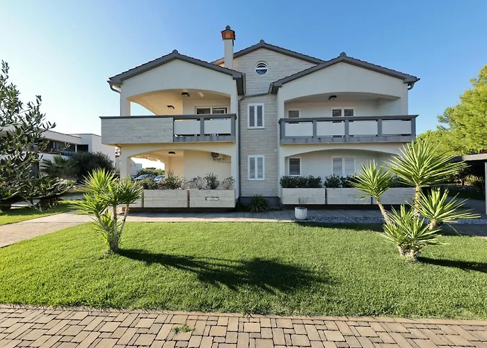 Апартаменты Suva Punta, No 2 *