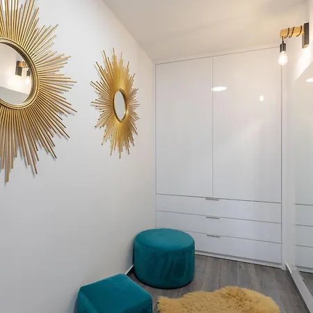 Suva Punta, No 2 Vir