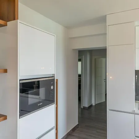 Suva Punta, No 2 * Vir