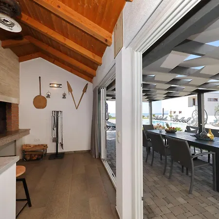 Suva Punta, No 2 Apartment *