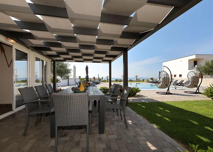 Suva Punta, No 2 * Vir